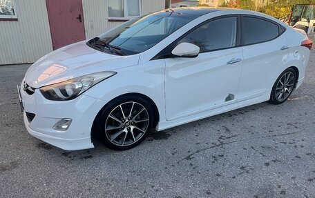 Hyundai Avante, 2012 год, 970 000 рублей, 7 фотография
