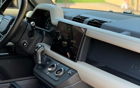Land Rover Defender II, 2021 год, 8 700 000 рублей, 30 фотография
