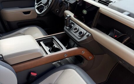 Land Rover Defender II, 2021 год, 8 700 000 рублей, 24 фотография
