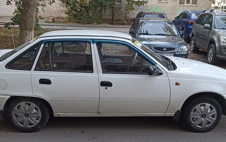 Daewoo Nexia I рестайлинг, 2001 год, 190 000 рублей, 13 фотография