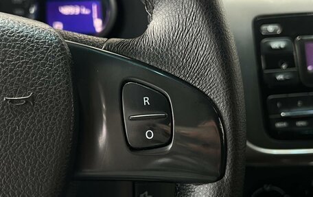 Renault Logan II, 2018 год, 930 000 рублей, 13 фотография