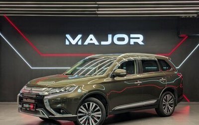 Mitsubishi Outlander III рестайлинг 3, 2019 год, 2 050 000 рублей, 1 фотография