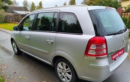 Opel Zafira B, 2012 год, 730 000 рублей, 2 фотография