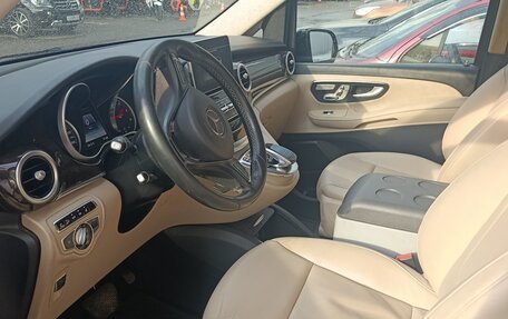 Mercedes-Benz V-Класс, 2015 год, 4 000 000 рублей, 4 фотография
