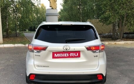 Toyota Highlander III, 2015 год, 3 400 000 рублей, 5 фотография