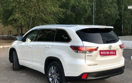Toyota Highlander III, 2015 год, 3 400 000 рублей, 6 фотография