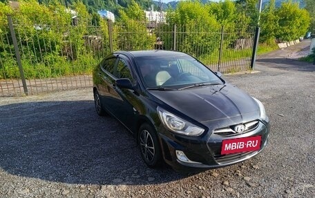 Hyundai Solaris II рестайлинг, 2012 год, 770 000 рублей, 4 фотография