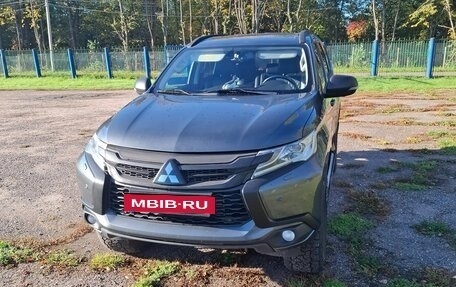 Mitsubishi Pajero Sport III рестайлинг, 2018 год, 2 900 000 рублей, 5 фотография