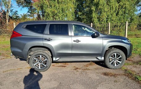 Mitsubishi Pajero Sport III рестайлинг, 2018 год, 2 900 000 рублей, 8 фотография