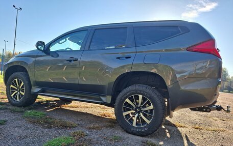 Mitsubishi Pajero Sport III рестайлинг, 2018 год, 2 900 000 рублей, 16 фотография