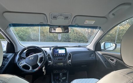 Hyundai ix35 I рестайлинг, 2011 год, 830 000 рублей, 2 фотография
