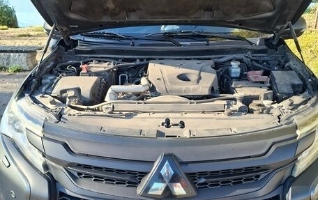 Mitsubishi Pajero Sport III рестайлинг, 2018 год, 2 900 000 рублей, 36 фотография