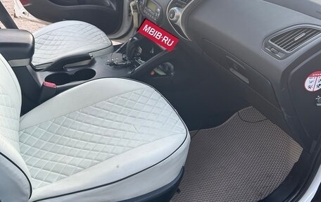 Hyundai ix35 I рестайлинг, 2011 год, 830 000 рублей, 10 фотография