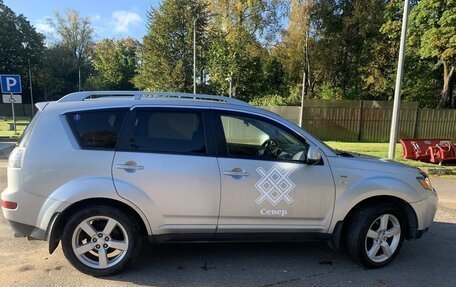 Mitsubishi Outlander III рестайлинг 3, 2008 год, 1 299 000 рублей, 2 фотография
