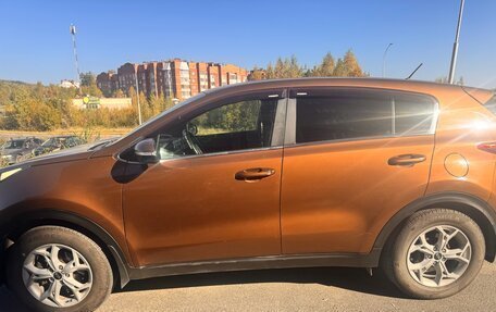 KIA Sportage IV рестайлинг, 2016 год, 1 600 000 рублей, 2 фотография