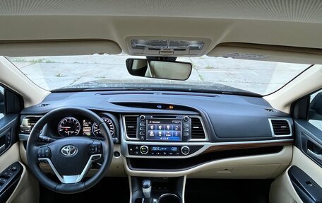 Toyota Highlander III, 2017 год, 3 449 000 рублей, 9 фотография