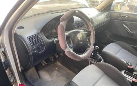 Volkswagen Golf IV, 2003 год, 250 000 рублей, 6 фотография