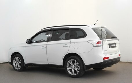Mitsubishi Outlander III рестайлинг 3, 2012 год, 1 340 000 рублей, 2 фотография