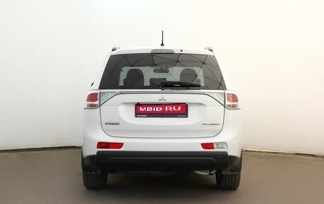 Mitsubishi Outlander III рестайлинг 3, 2012 год, 1 340 000 рублей, 5 фотография