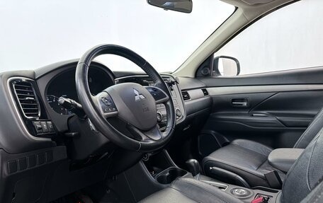 Mitsubishi Outlander III рестайлинг 3, 2012 год, 1 340 000 рублей, 7 фотография