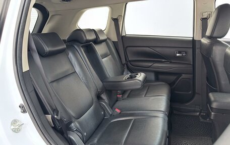 Mitsubishi Outlander III рестайлинг 3, 2012 год, 1 340 000 рублей, 16 фотография