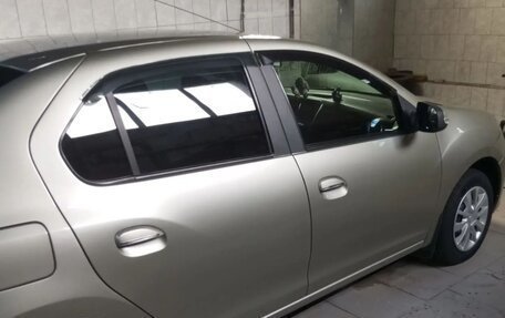 Renault Logan II, 2015 год, 620 000 рублей, 2 фотография