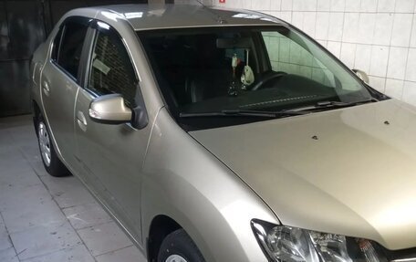 Renault Logan II, 2015 год, 620 000 рублей, 6 фотография