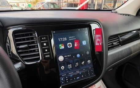 Mitsubishi Outlander III рестайлинг 3, 2019 год, 1 899 000 рублей, 21 фотография