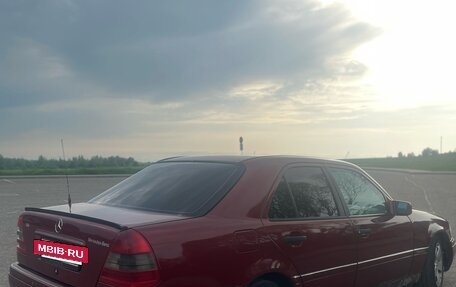 Mercedes-Benz C-Класс, 1993 год, 215 000 рублей, 4 фотография