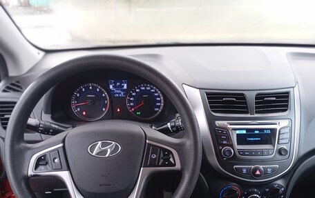 Hyundai Solaris II рестайлинг, 2015 год, 860 000 рублей, 14 фотография