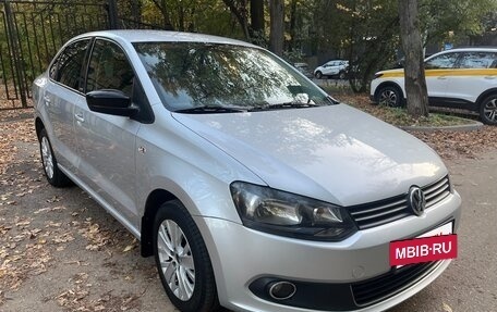 Volkswagen Polo VI (EU Market), 2014 год, 850 000 рублей, 26 фотография