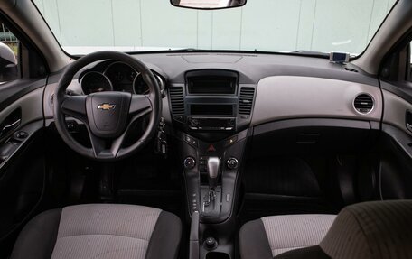 Chevrolet Cruze II, 2011 год, 699 000 рублей, 10 фотография