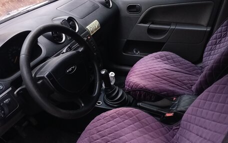 Ford Fiesta, 2003 год, 265 000 рублей, 7 фотография