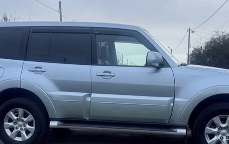 Mitsubishi Pajero IV, 2014 год, 2 950 000 рублей, 2 фотография