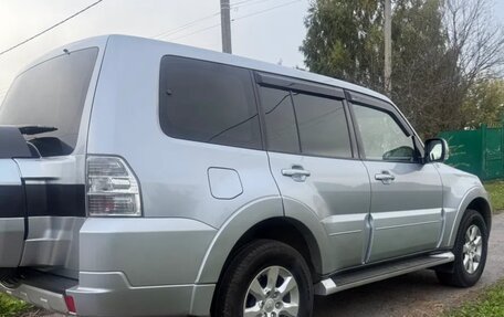 Mitsubishi Pajero IV, 2014 год, 2 950 000 рублей, 3 фотография