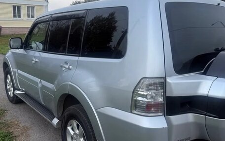 Mitsubishi Pajero IV, 2014 год, 2 950 000 рублей, 5 фотография