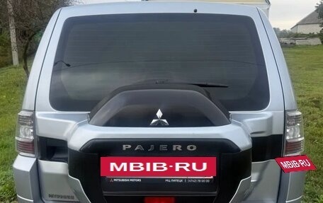 Mitsubishi Pajero IV, 2014 год, 2 950 000 рублей, 4 фотография