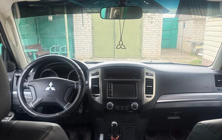 Mitsubishi Pajero IV, 2014 год, 2 950 000 рублей, 9 фотография