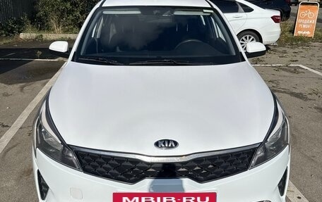 KIA Rio IV, 2021 год, 1 080 000 рублей, 3 фотография
