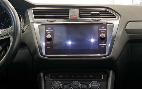 Volkswagen Tiguan II, 2020 год, 1 840 000 рублей, 19 фотография