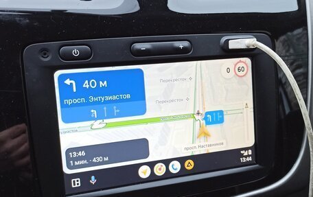 Renault Logan II, 2022 год, 1 100 000 рублей, 5 фотография