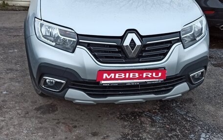 Renault Logan II, 2022 год, 1 100 000 рублей, 6 фотография