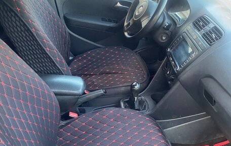 Volkswagen Polo VI (EU Market), 2013 год, 450 000 рублей, 14 фотография