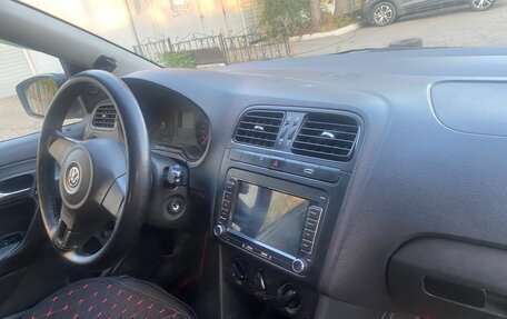 Volkswagen Polo VI (EU Market), 2013 год, 450 000 рублей, 15 фотография