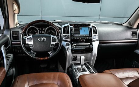 Toyota Land Cruiser 200, 2014 год, 3 894 000 рублей, 6 фотография