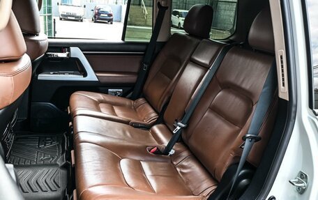 Toyota Land Cruiser 200, 2014 год, 3 894 000 рублей, 9 фотография
