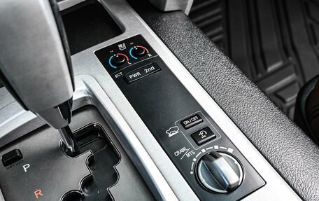 Toyota Land Cruiser 200, 2014 год, 3 894 000 рублей, 22 фотография