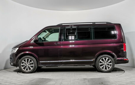 Volkswagen Multivan T6 рестайлинг, 2017 год, 3 480 000 рублей, 8 фотография