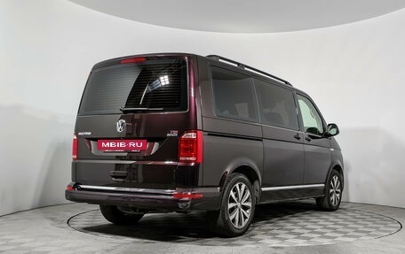Volkswagen Multivan T6 рестайлинг, 2017 год, 3 480 000 рублей, 5 фотография