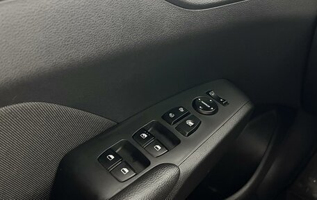 Hyundai Solaris II рестайлинг, 2019 год, 1 345 000 рублей, 19 фотография